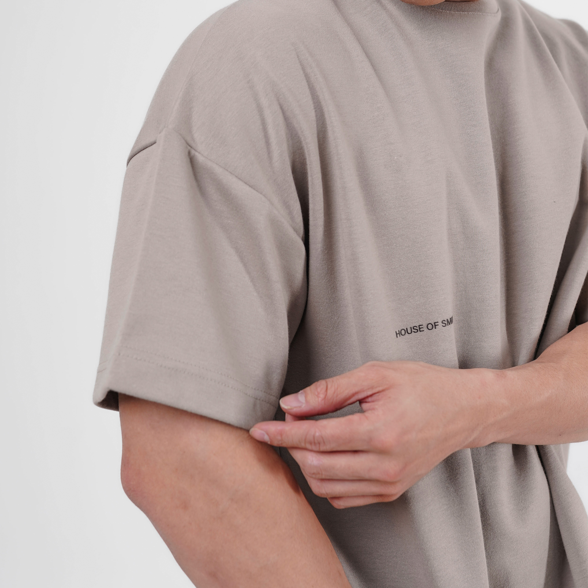 House of Smith Kaos Boxy Pria - Form 330 Boxy Light Grey - Boxy T Shirt - Image 3